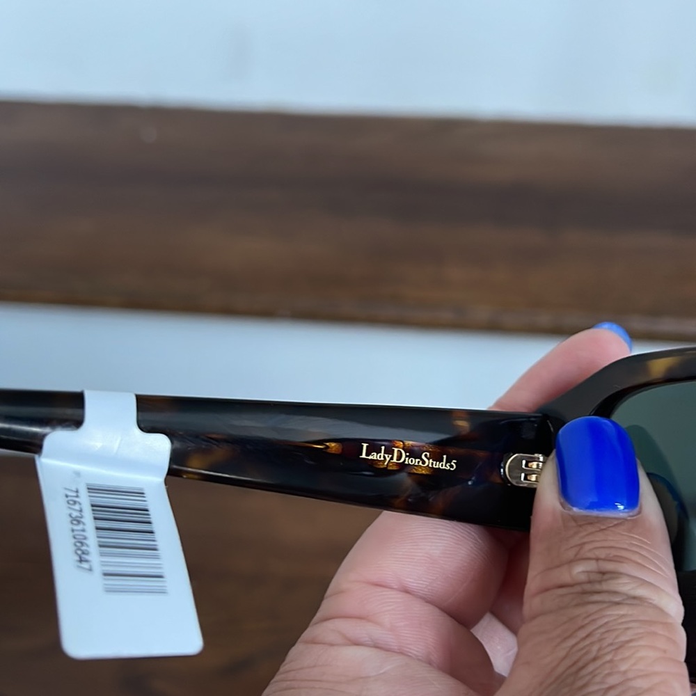❌SOLD ❌ Lady Dior Sunglasses - Picture 9 of 11
